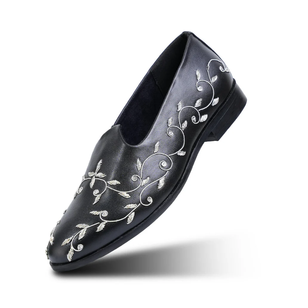 Monkstory Regal Floral Zardosi Mojari β Black
