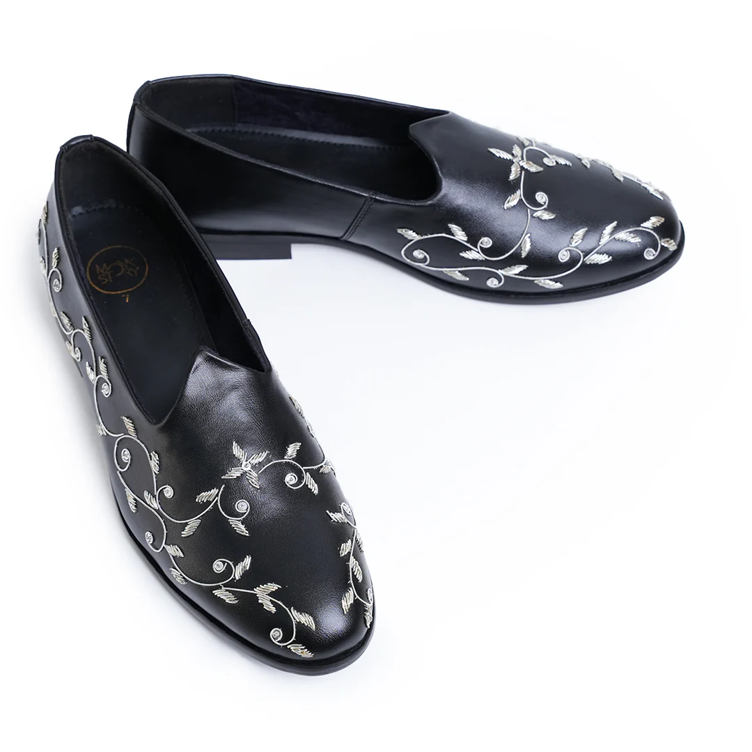 Monkstory Regal Floral Zardosi Mojari β Black - Image 3